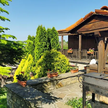 Комплекс ,, Милен-Продановите Къщи,, *** С. Жеравна Πανσιόν *